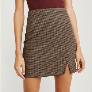 Abercrombie & Fitch brown plaid mini skirt